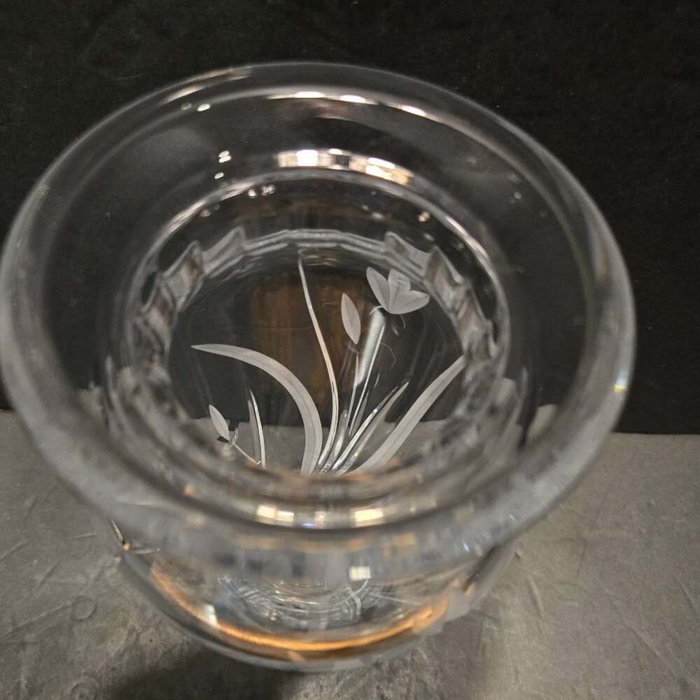 CRYSTAL VASE - Picture 5 of 11
